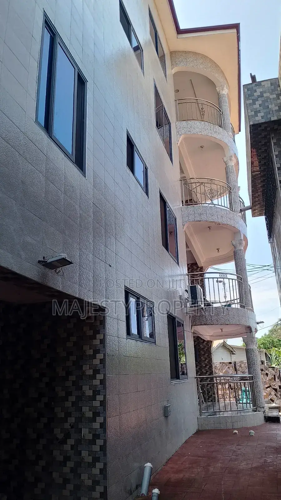 3bdrm Apartment in Grada Estate, Spintex for rent