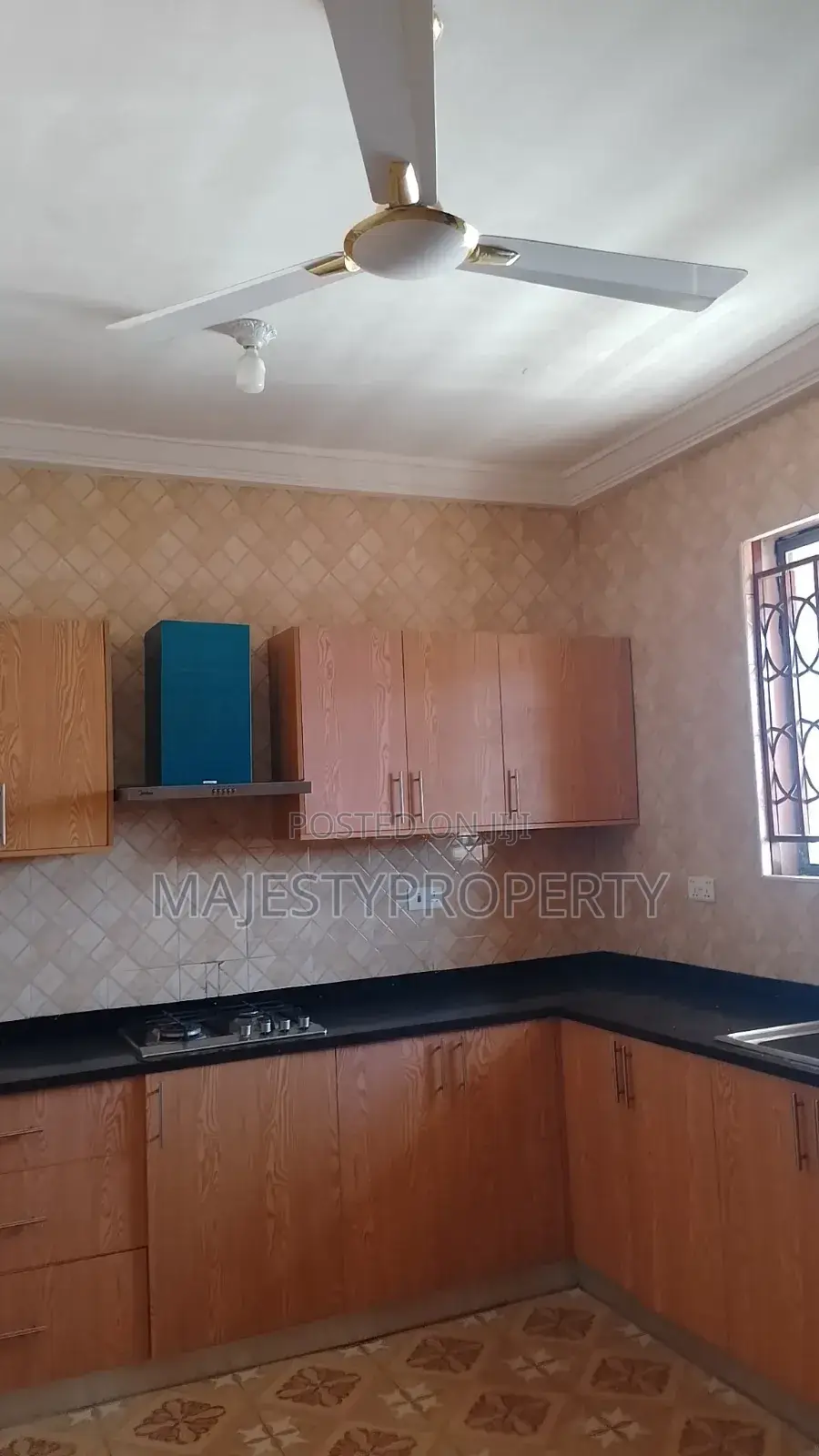 3bdrm Apartment in Grada Estate, Spintex for rent
