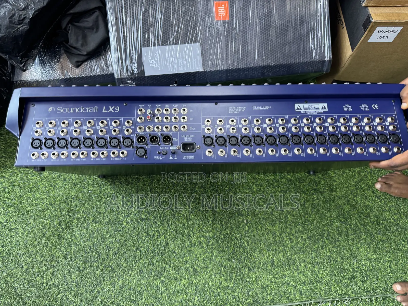 Soundcraft Signature 24-Channel Mixer
