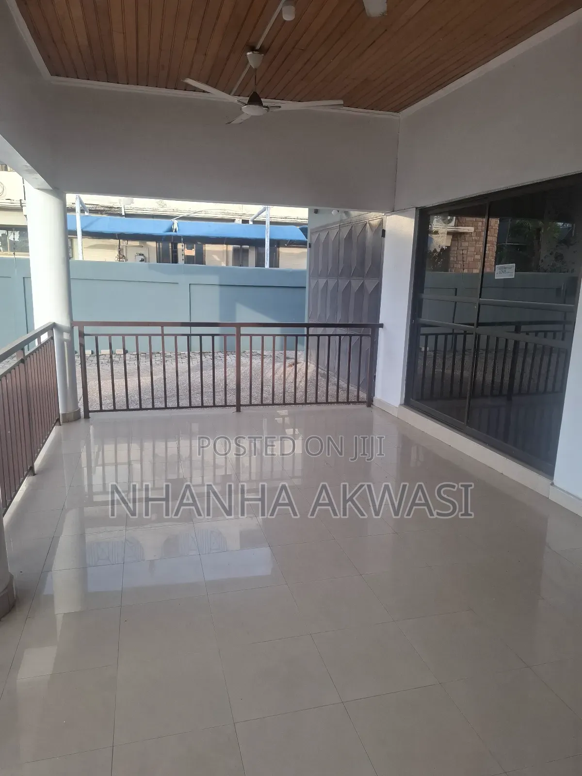 5bdrm House in Ccommunity 12, Tema Metropolitan for rent