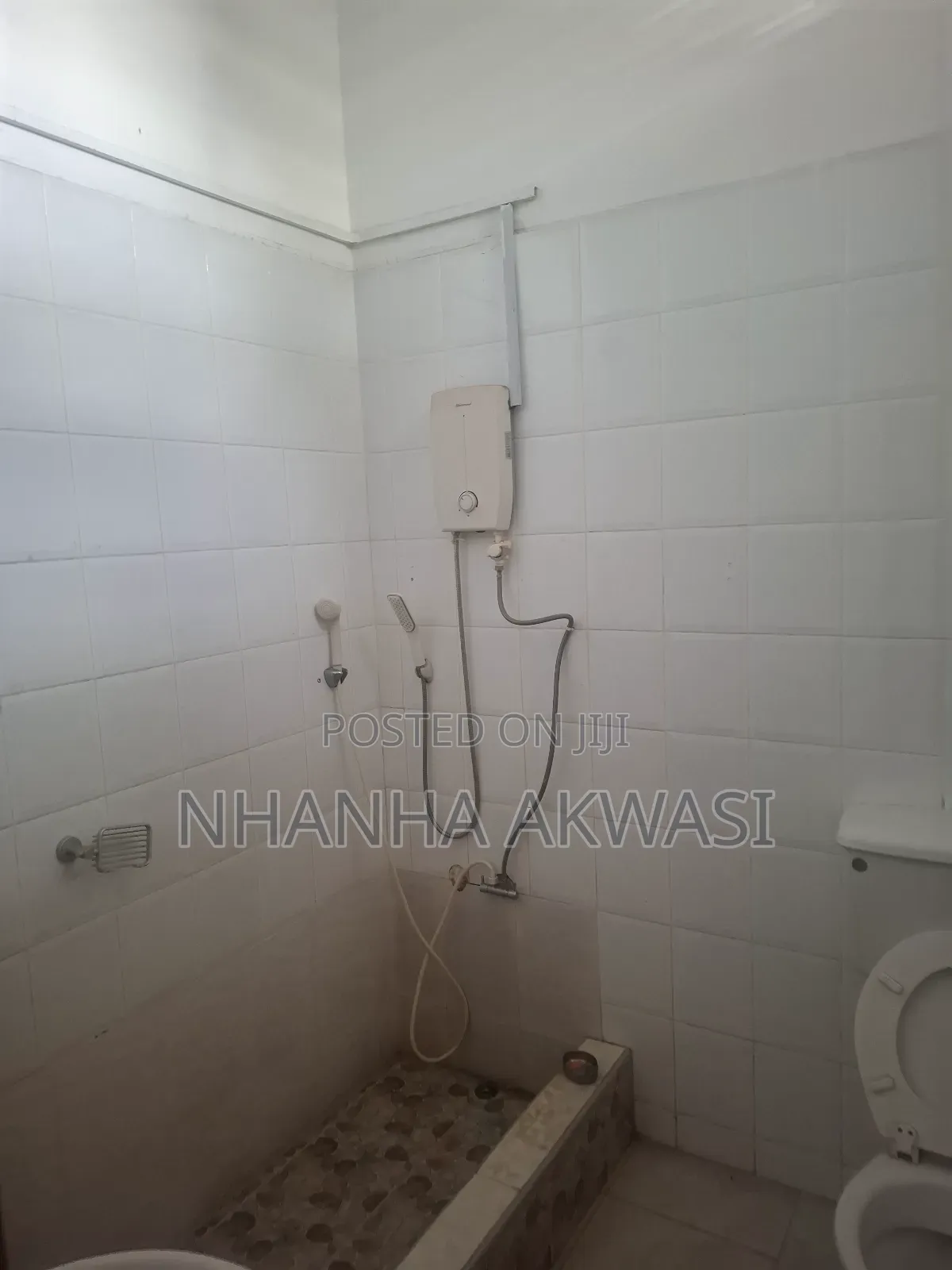 5bdrm House in Ccommunity 12, Tema Metropolitan for rent