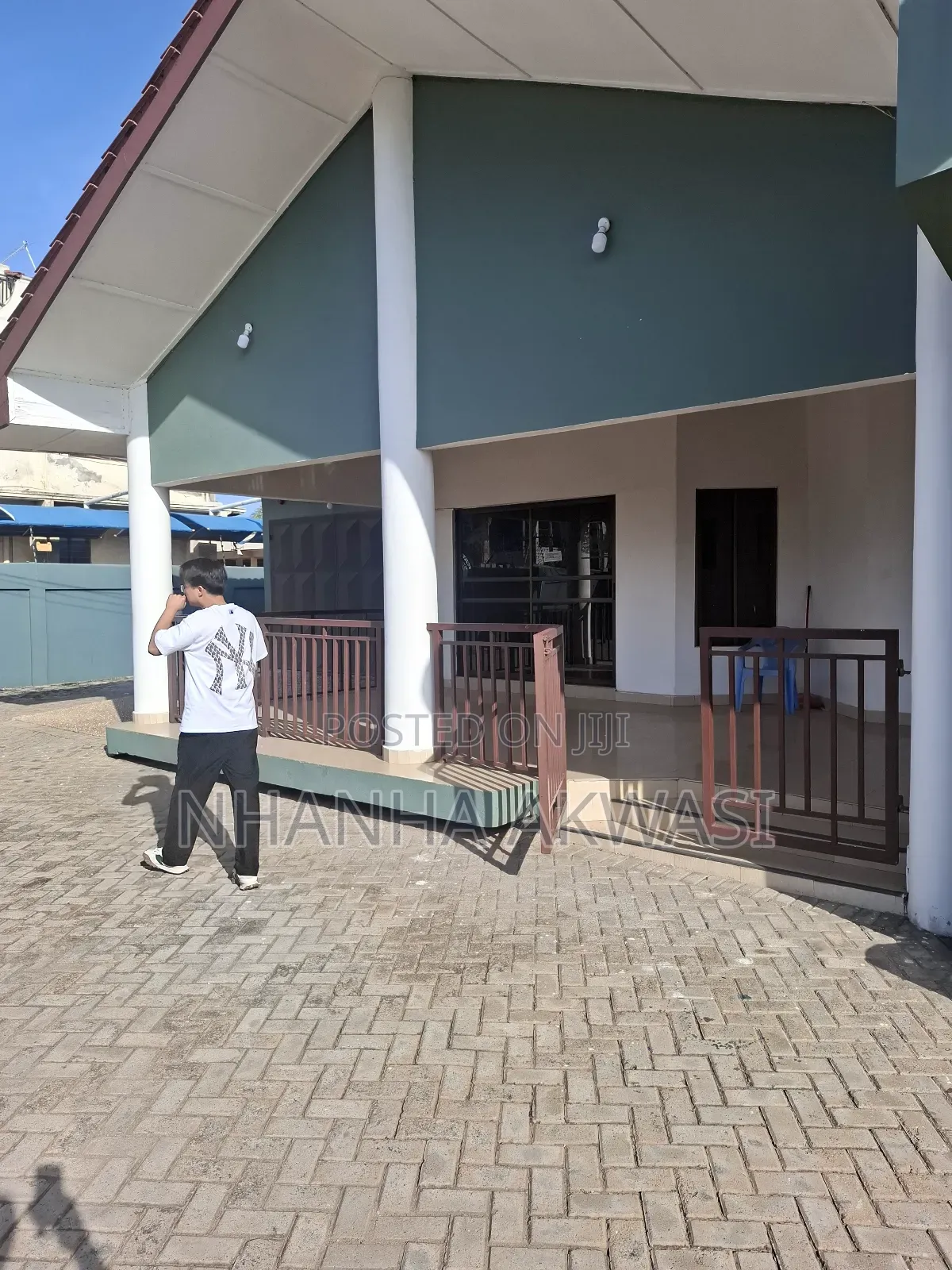 5bdrm House in Ccommunity 12, Tema Metropolitan for rent