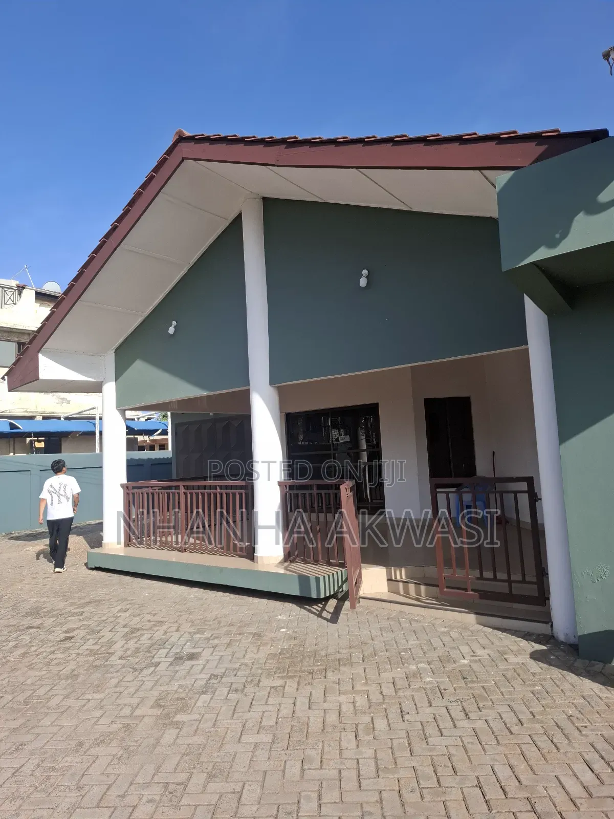 5bdrm House in Ccommunity 12, Tema Metropolitan for rent