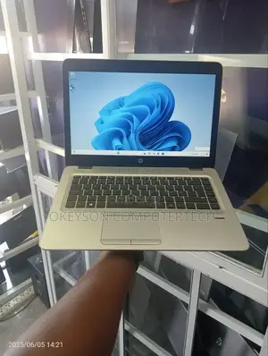 Laptop HP EliteBook 745 8GB Intel Core I5 SSD 256GB