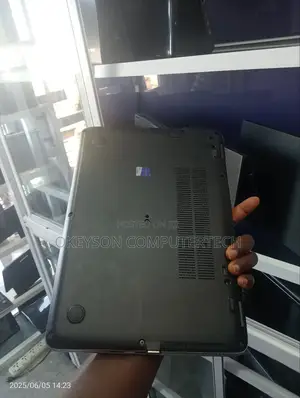 Laptop HP EliteBook 745 8GB Intel Core I5 SSD 256GB