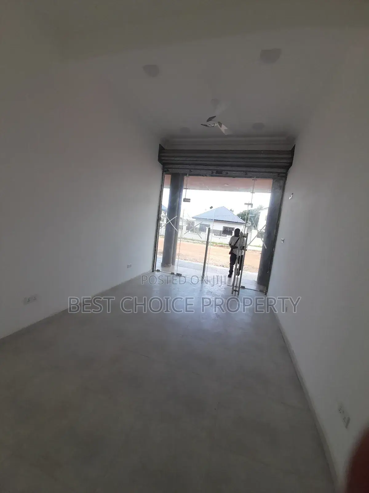 Newly Built Shop for Rent