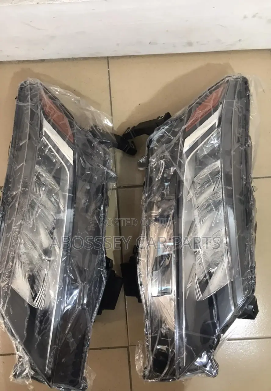 Mistubishi Outlander 2022 Headlight Pair Available