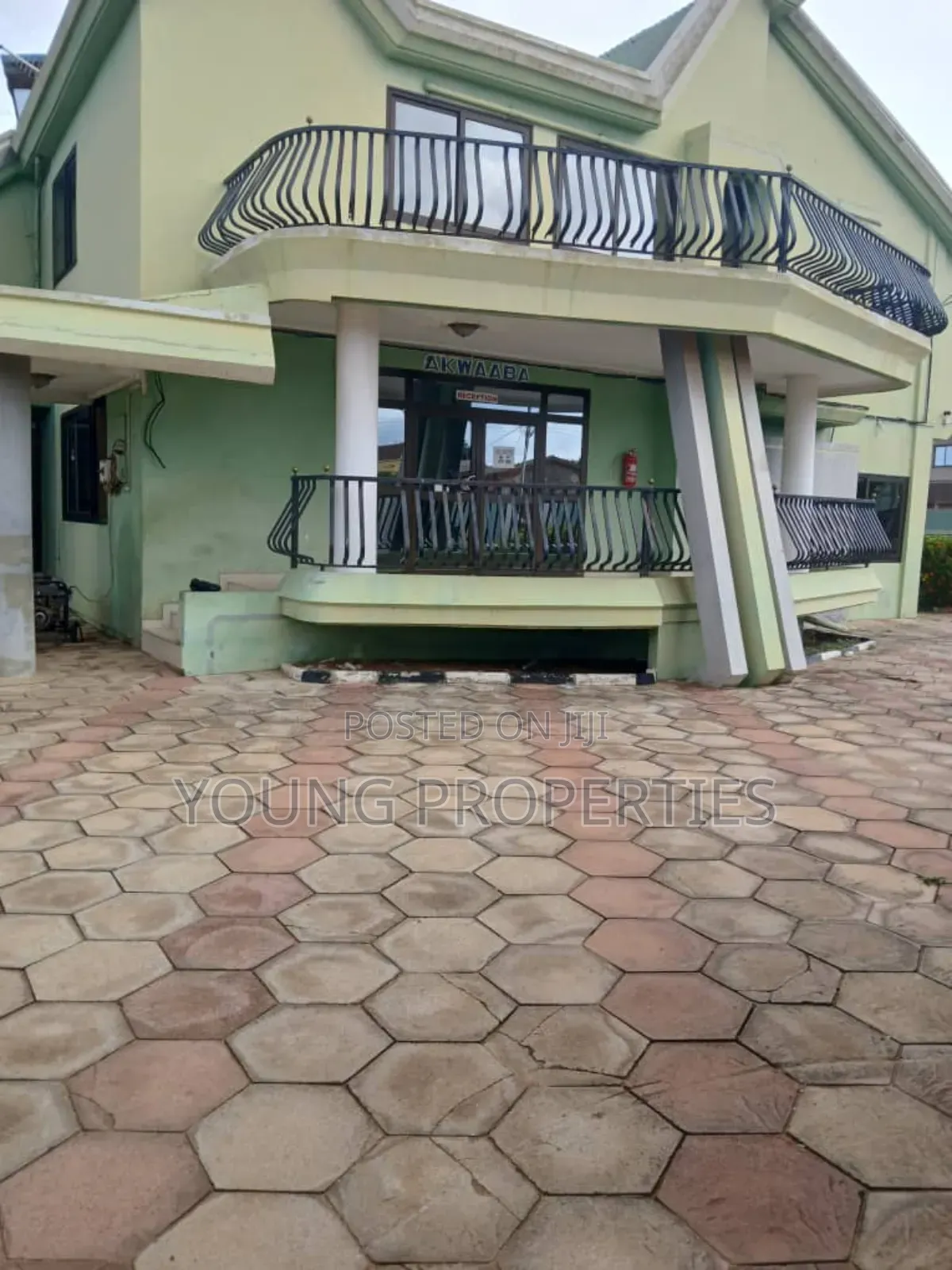7bdrm House in Gbawe for rent