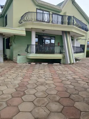 7bdrm House in Gbawe for rent