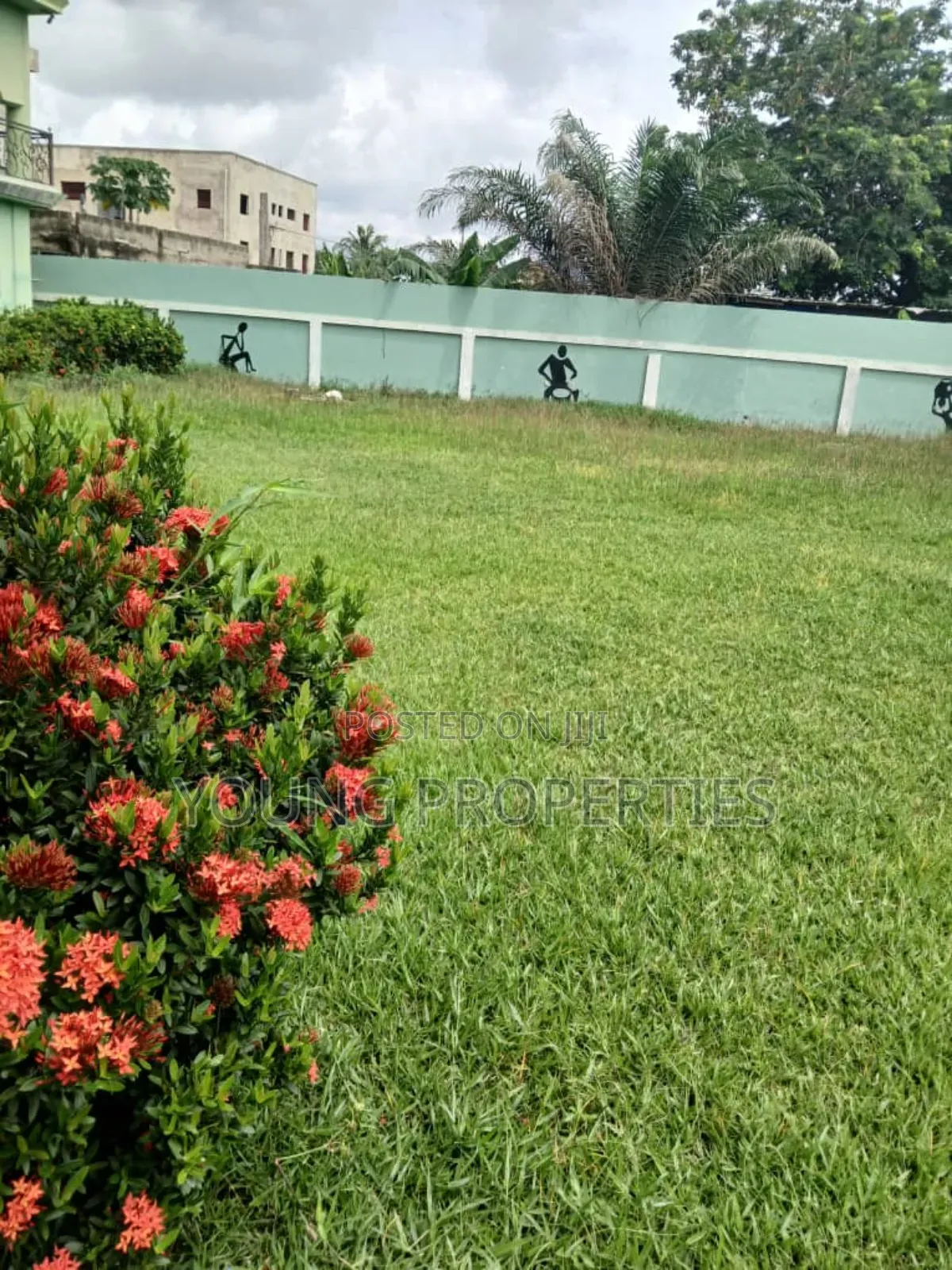 7bdrm House in Gbawe for rent