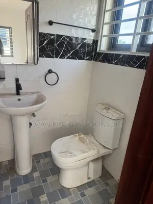 4bdrm House in Tantra Hill, Achimota for sale