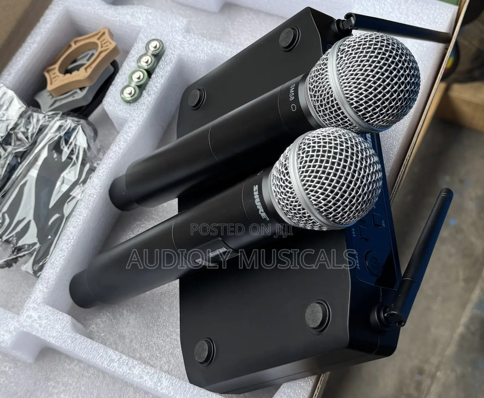 Shure GLX D4 2in1 Wireless Microphone