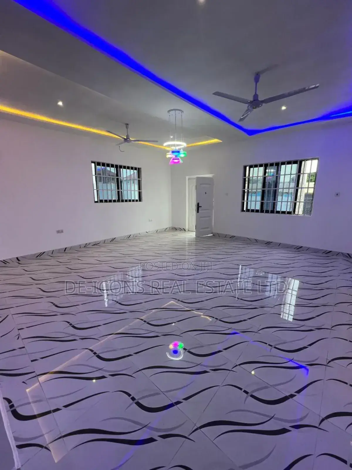 3bdrm House in De-Icons Real Estate, Awutu Senya East Municipal