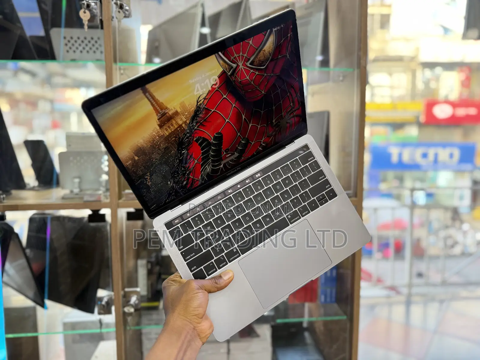 Laptop Apple MacBook 2018 16GB Intel Core I7 SSD 256GB