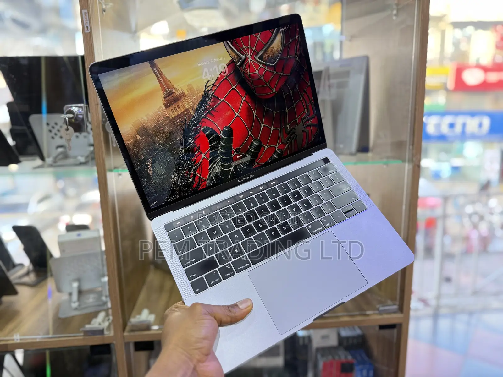 Laptop Apple MacBook 2018 16GB Intel Core I7 SSD 256GB