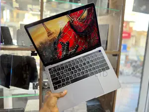 Laptop Apple MacBook 2018 16GB Intel Core I7 SSD 256GB