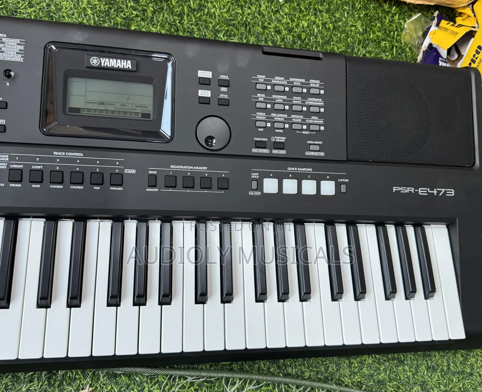 E Series Yamaha PSR (E)473 Keyboard