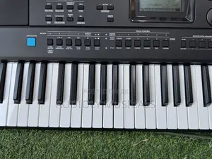 E Series Yamaha PSR (E)473 Keyboard