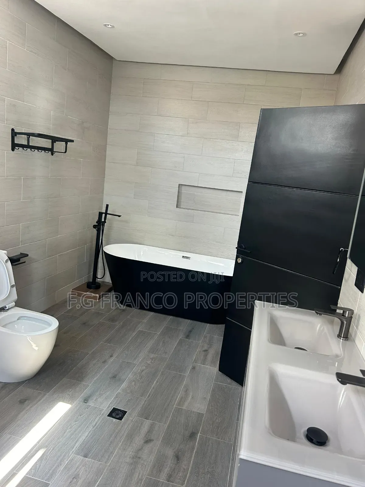 4bdrm House in Kg.Franco Properties, Airport Residential Area for sale