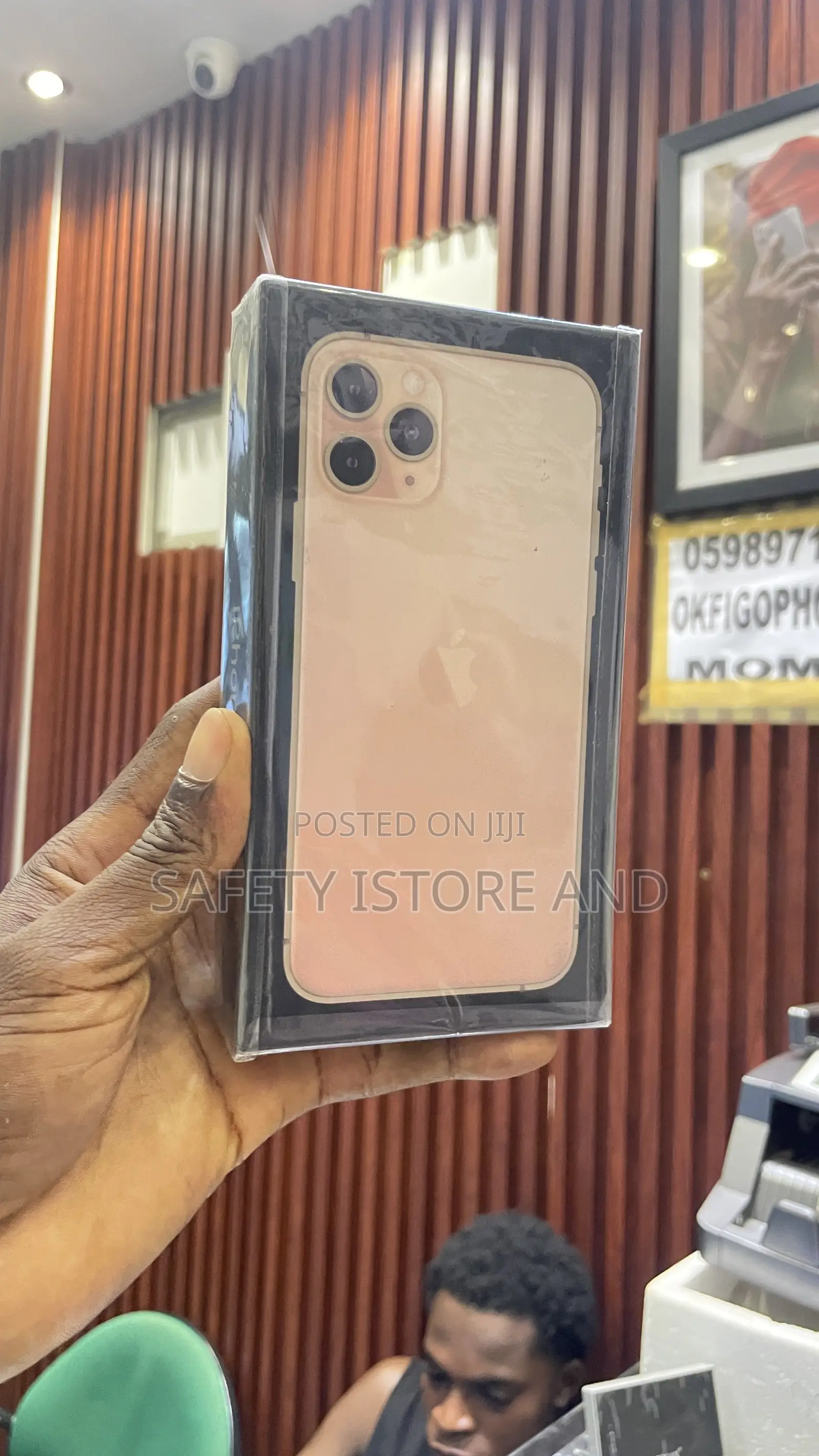 New Apple iPhone 11 Pro 256 GB Gold