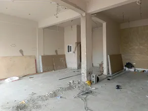 Spacious Shop Available for Rent