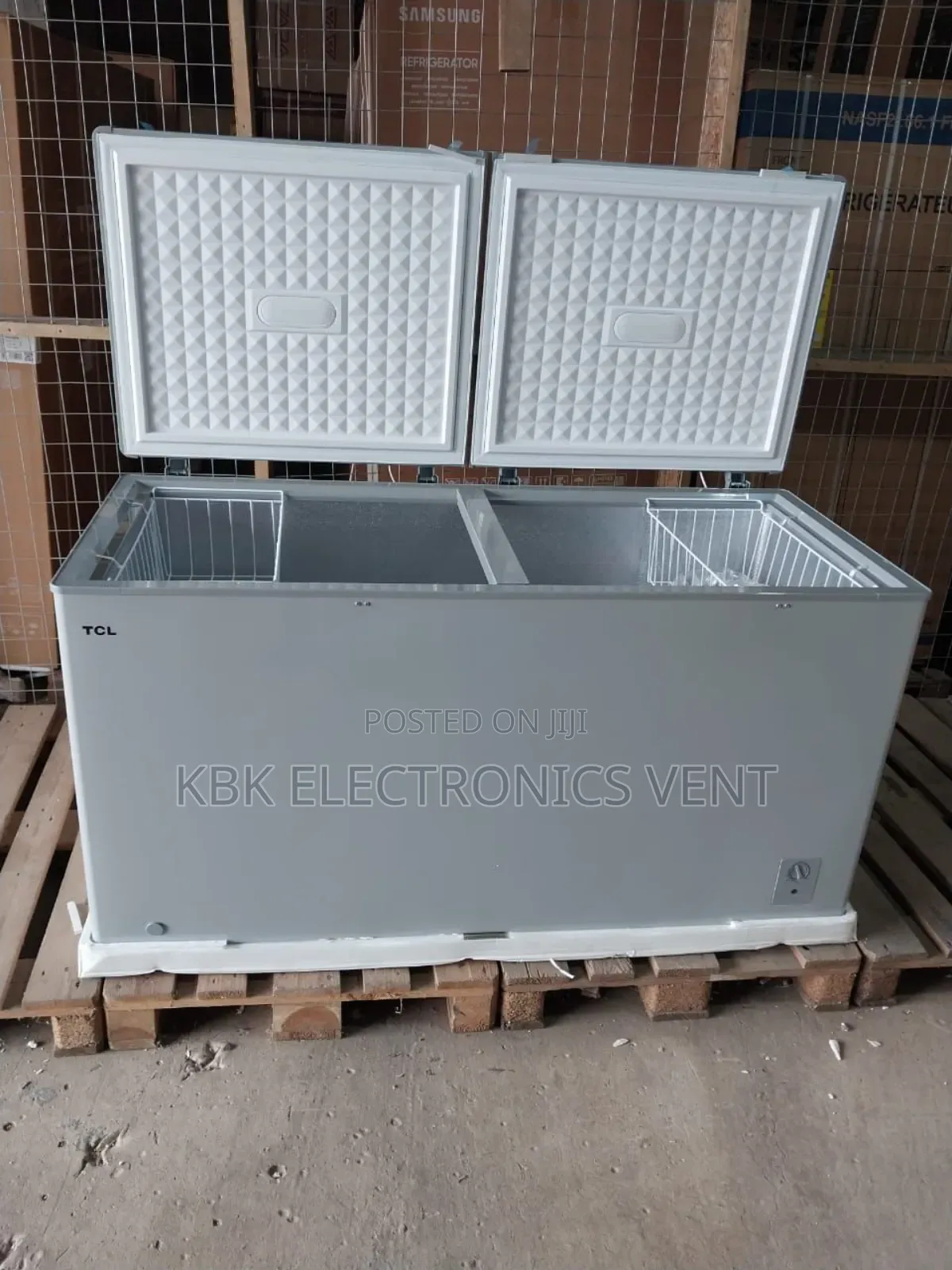 TCL 510ltr Double Door Chest Freezer