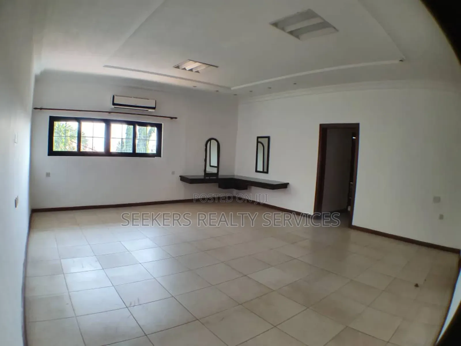 5bdrm Mansion in Seekers Realty, Abelemkpe for rent