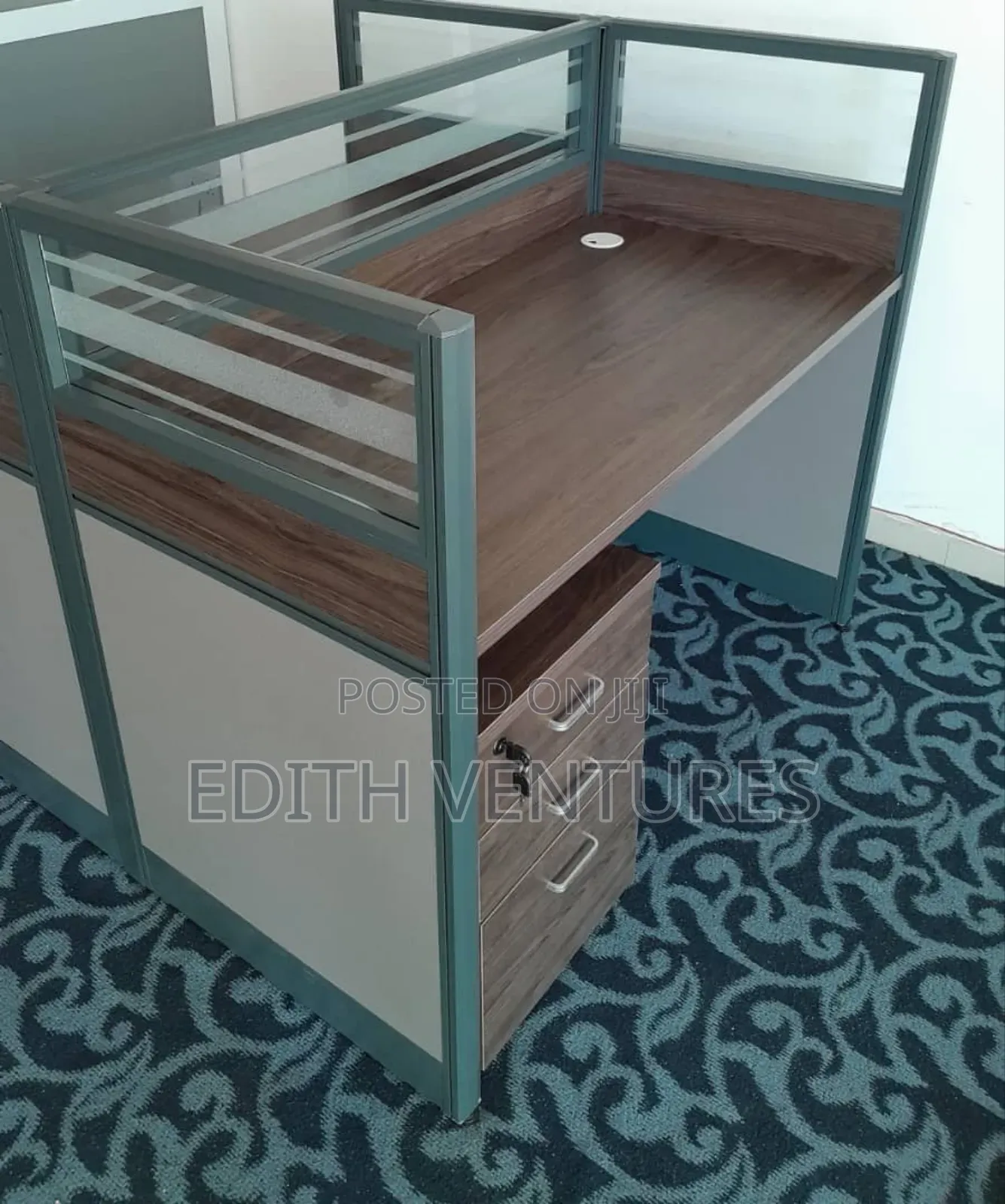 Workstation for 2 People