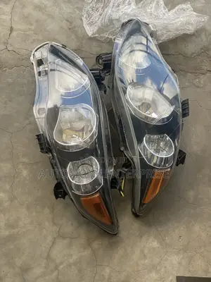 Toyota Corolla 2011 2012 2013 Headlights Dark
