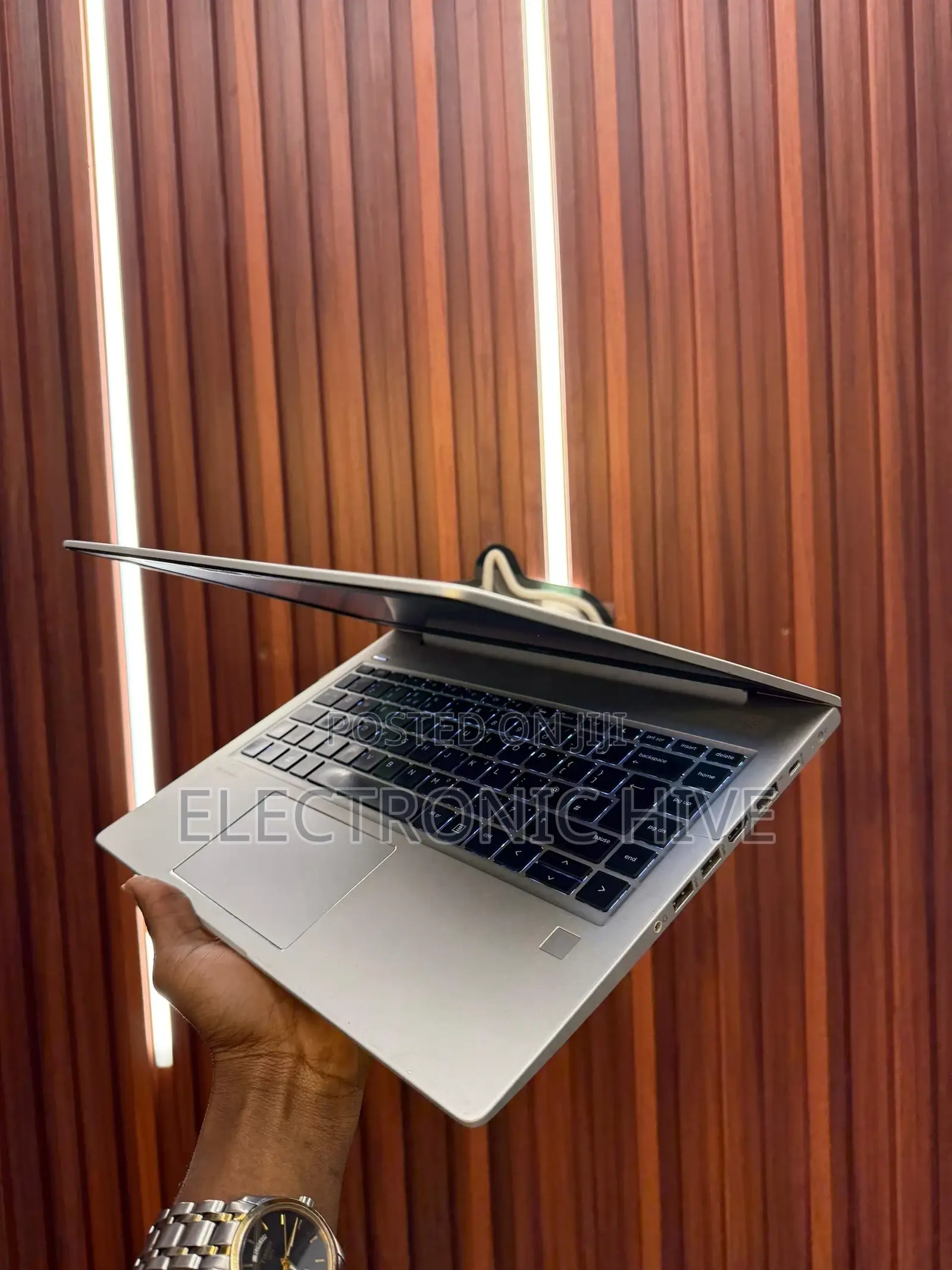 Laptop HP ProBook 440 G7 8GB AMD Ryzen 5 SSD 256GB
