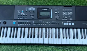 Yamaha PSR (E)473 Keyboard