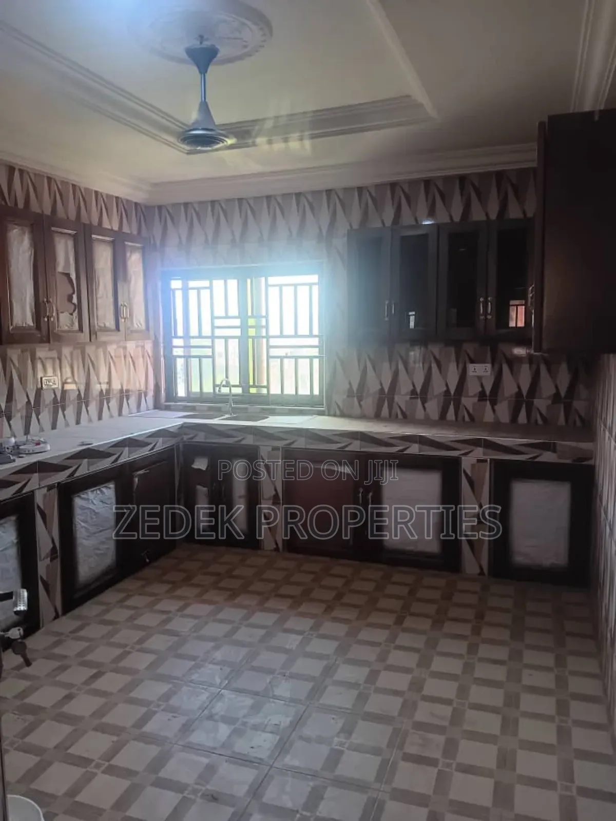 3bdrm Apartment in Kwabenya Acp, Ashomang Estate for rent