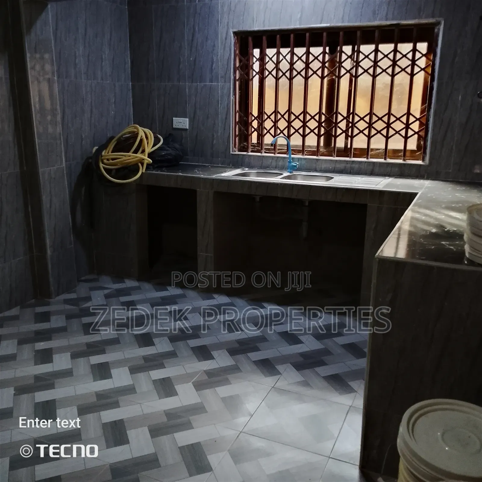 2bdrm Apartment in Kwabenya Acp Road, Ashomang Estate for rent