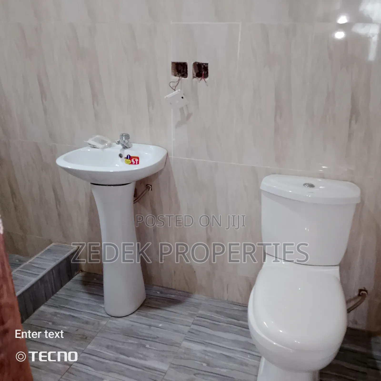 2bdrm Apartment in Kwabenya Acp Road, Ashomang Estate for rent
