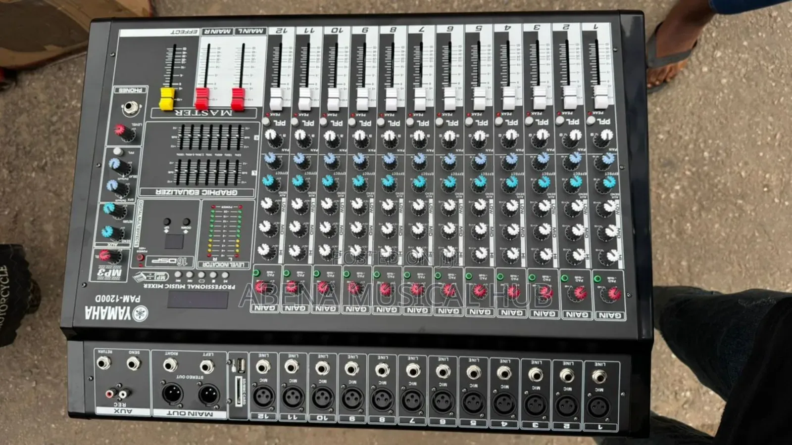 Yamaha Pam Power Mixer 12 Channel
