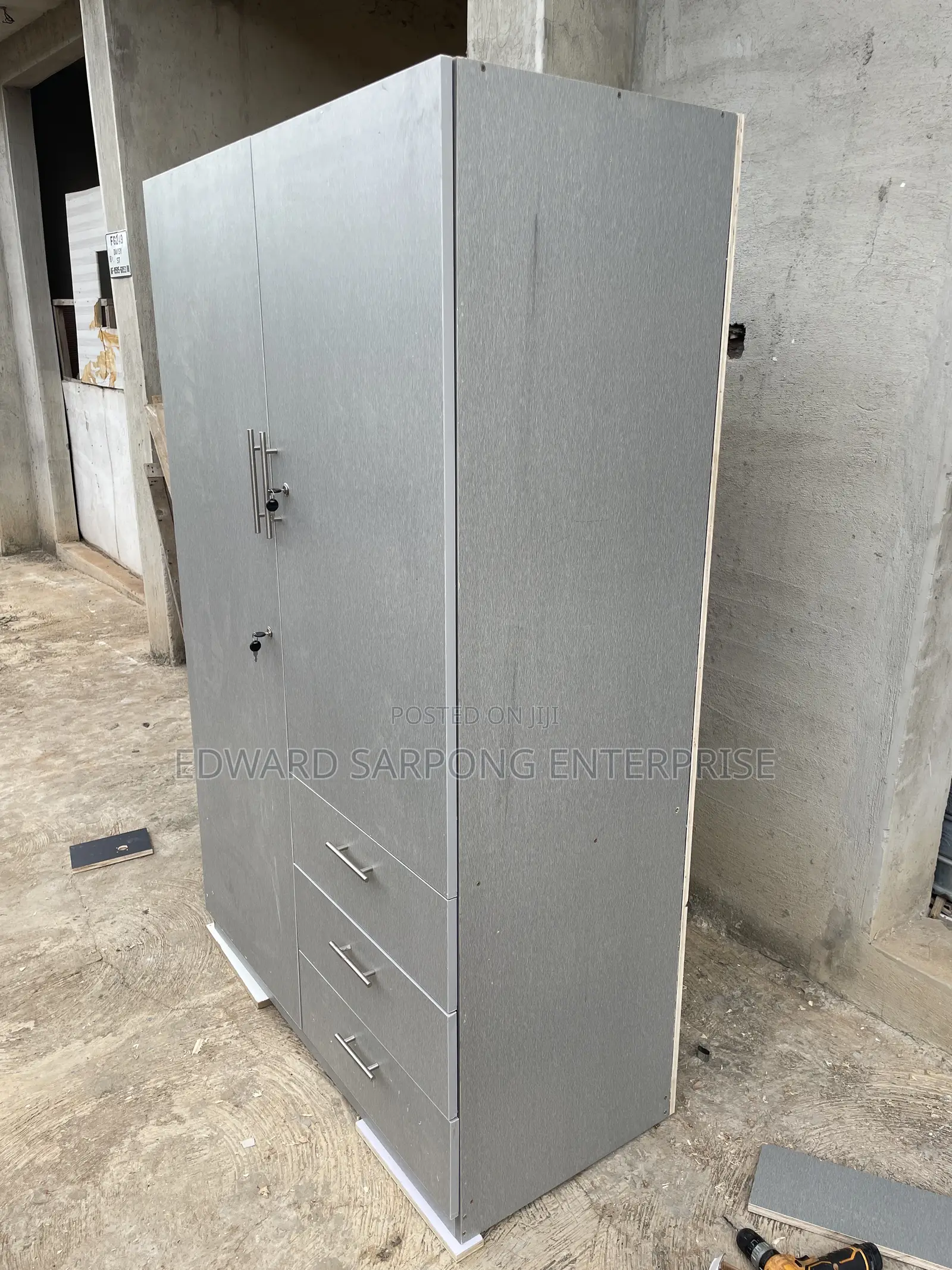 Wardrobe 2 Doors 3 Drawers
