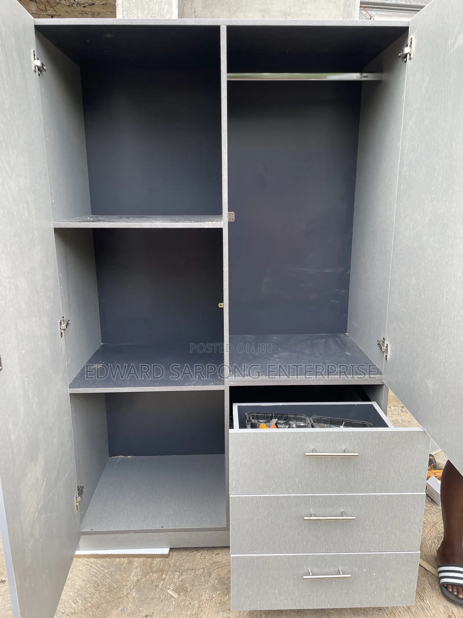 Wardrobe 2 Doors 3 Drawers