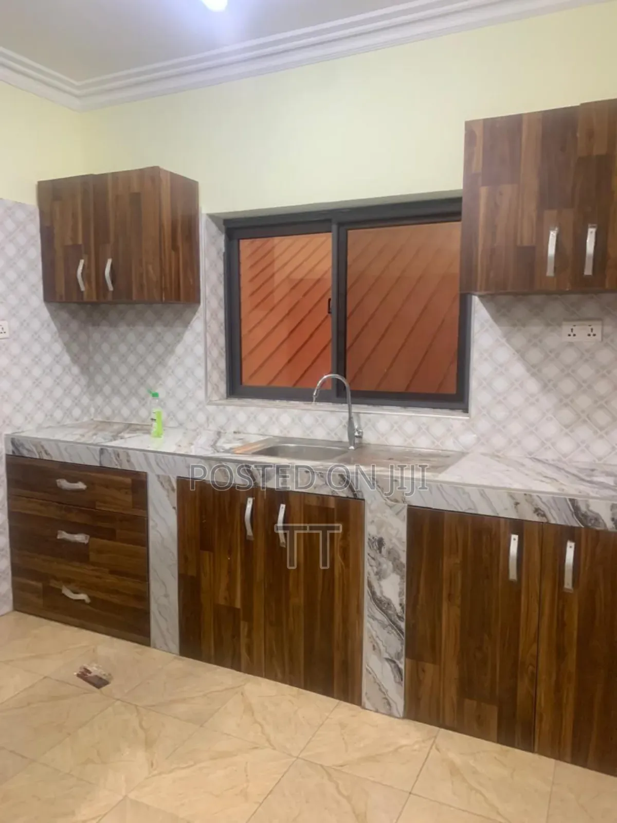 2bdrm Apartment in Teshie Raster for rent