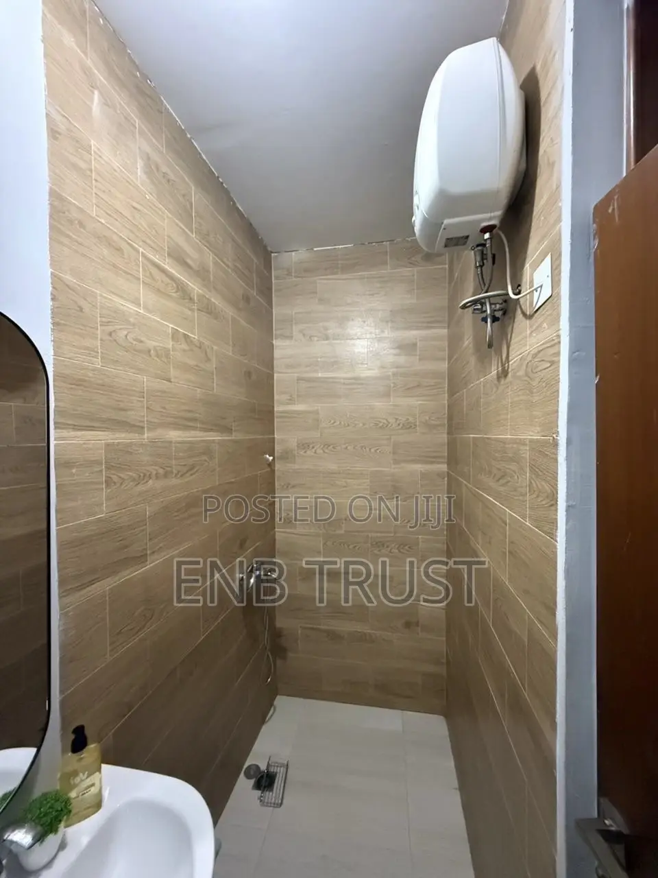 Furnished 3bdrm Townhouse / Terrace in West Land, Police Station