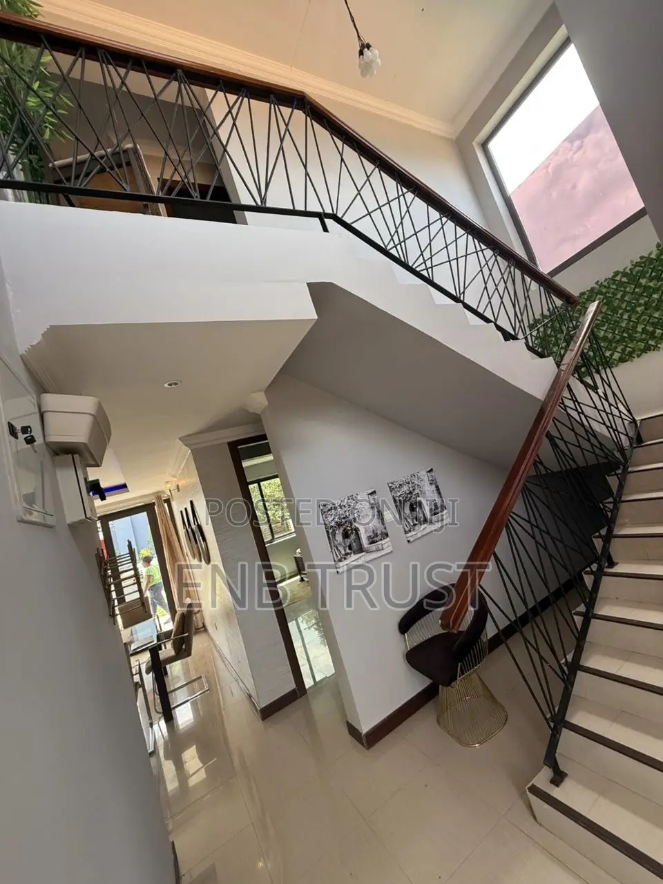 Furnished 3bdrm Townhouse / Terrace in West Land, Police Station