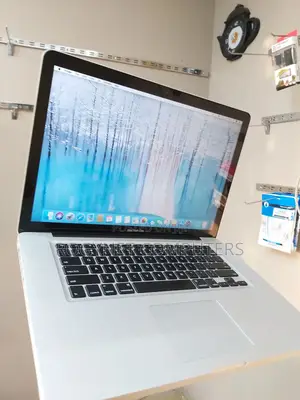 Laptop Apple MacBook Pro 8GB Intel Core i5 HDD 500GB