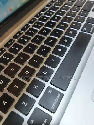 Laptop Apple MacBook Pro 8GB Intel Core i5 HDD 500GB