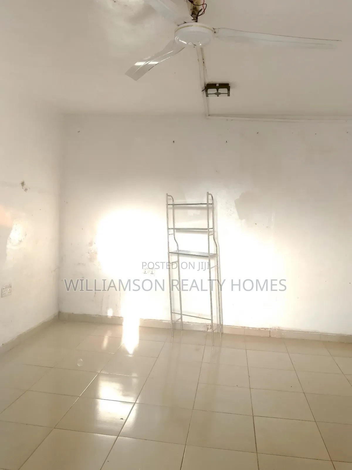 1bdrm Apartment in Community 18 Road, Spintex for rent