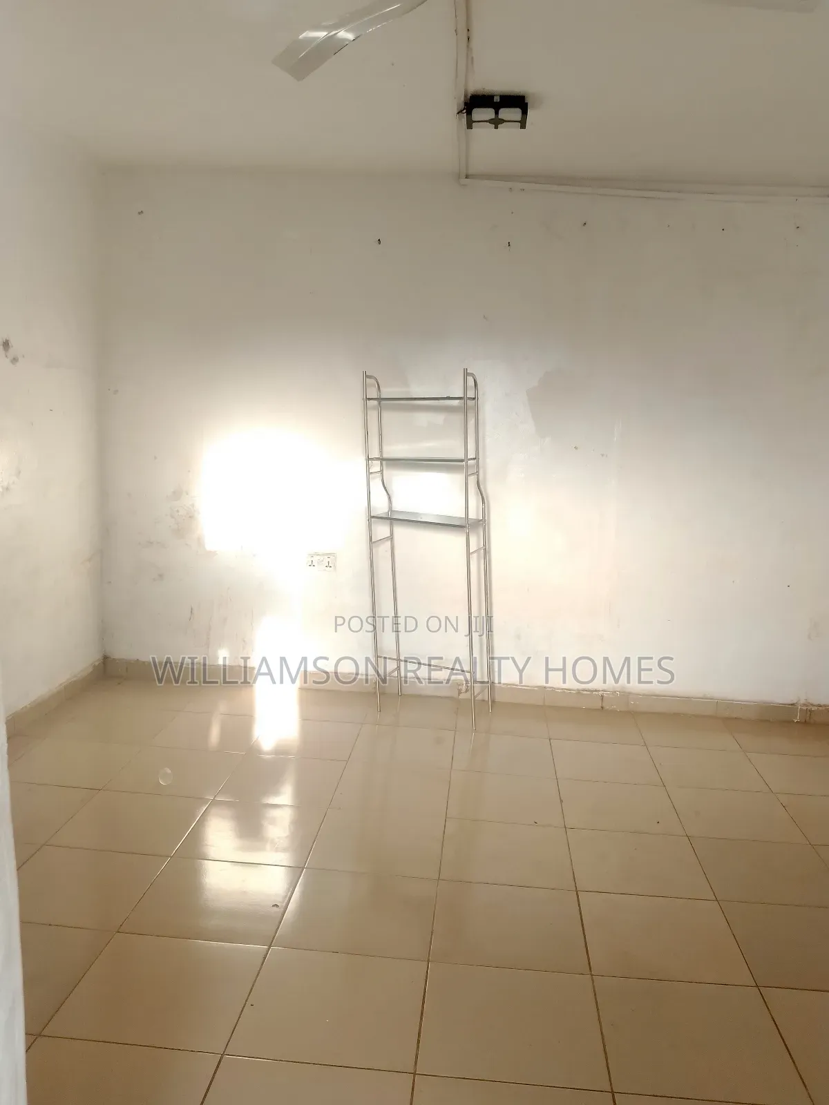 1bdrm Apartment in Community 18 Road, Spintex for rent