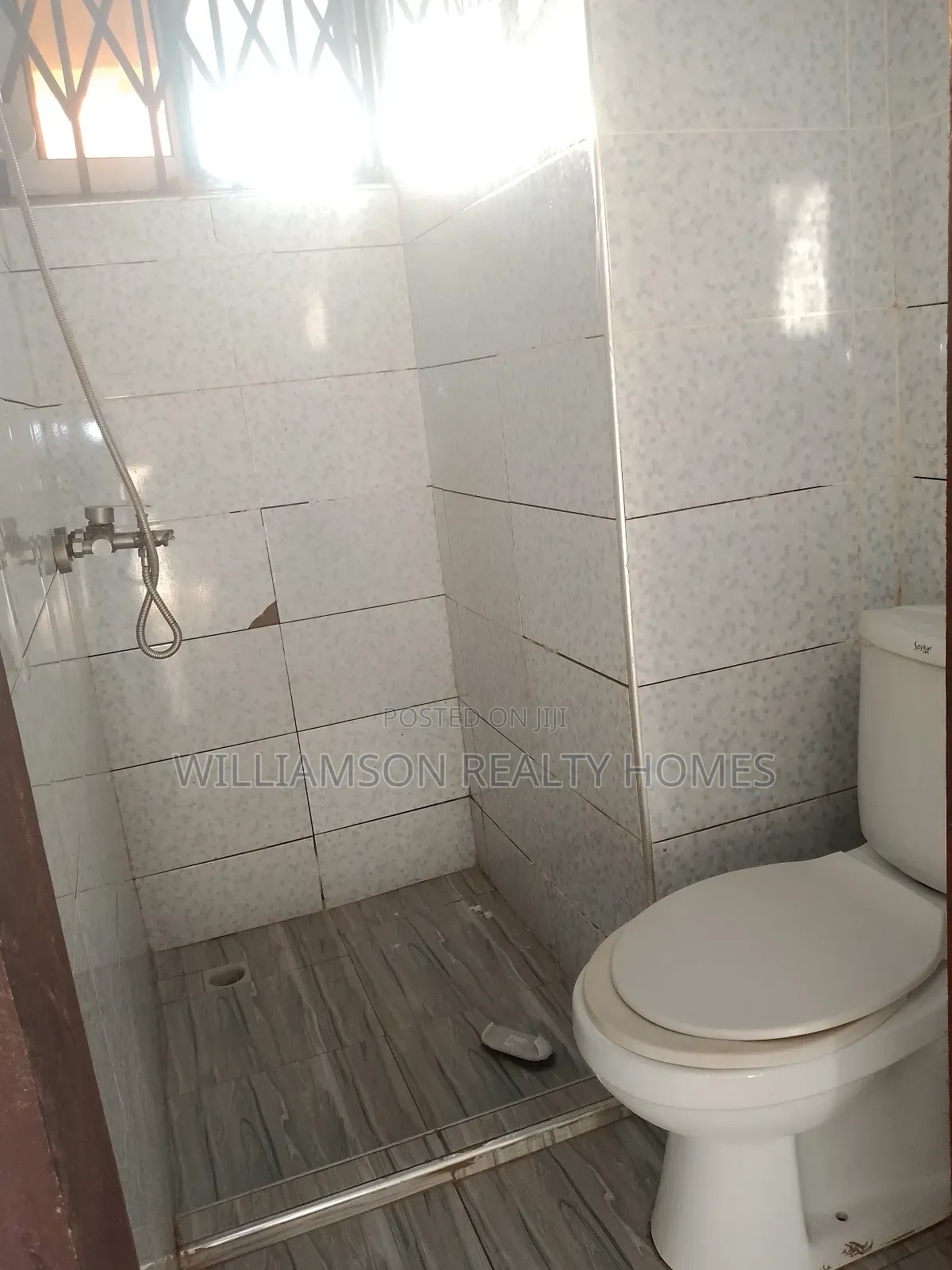 1bdrm Apartment in Community 18 Road, Spintex for rent