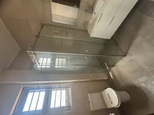 Ultra Modern 22 1and 2 Bedroom Apartments With Restaurant