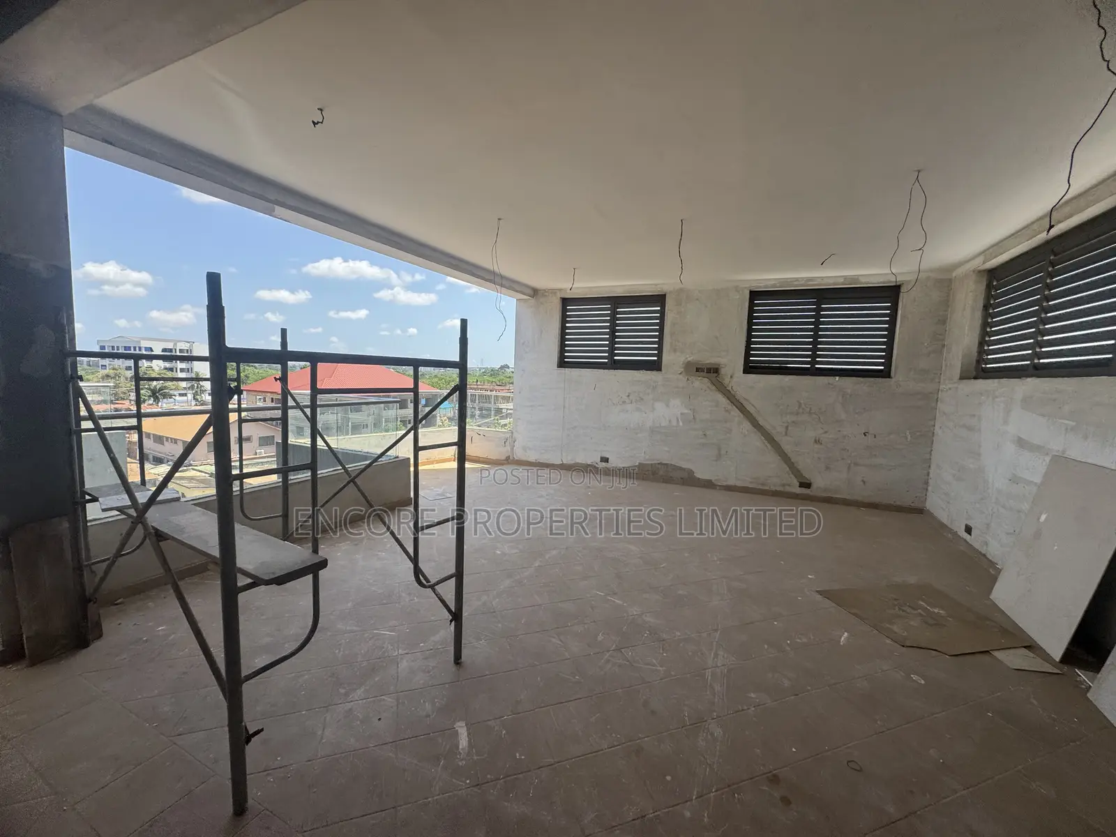 Ultra Modern 22 1and 2 Bedroom Apartments With Restaurant