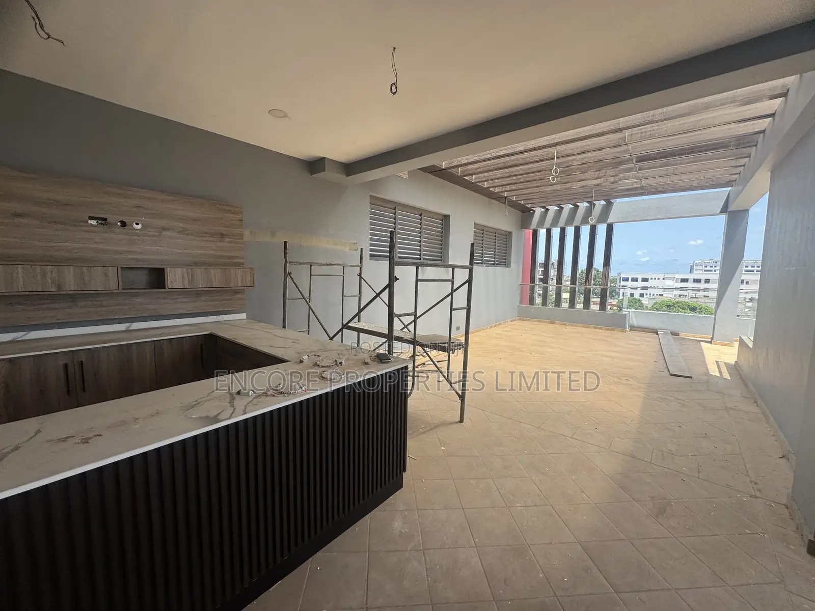 Ultra Modern 22 1and 2 Bedroom Apartments With Restaurant