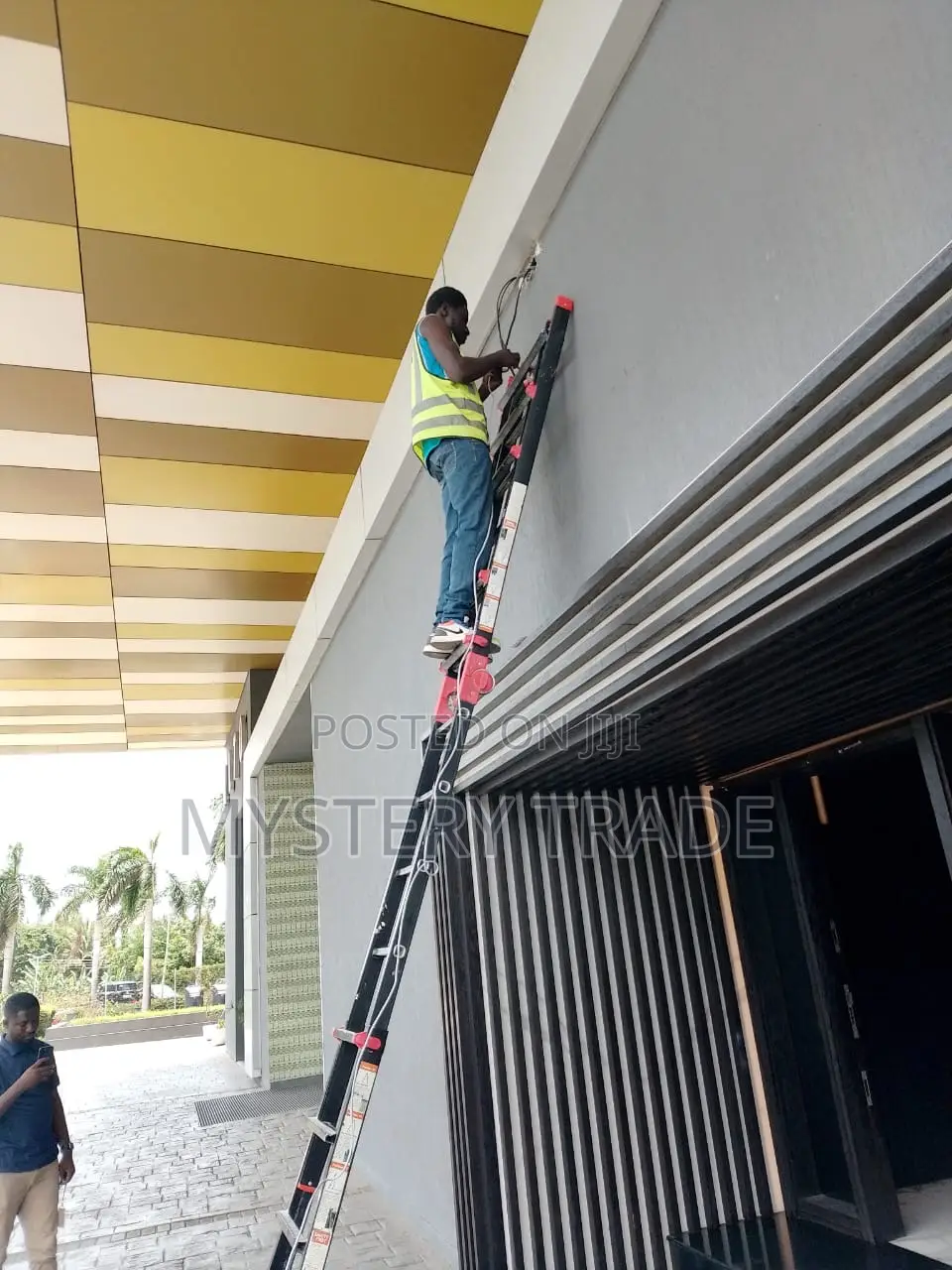 Professional Cctv Camera Installation Repairs Technician