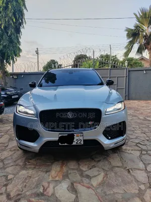 Photo - Jaguar F-Pace S AWD 2018 Silver